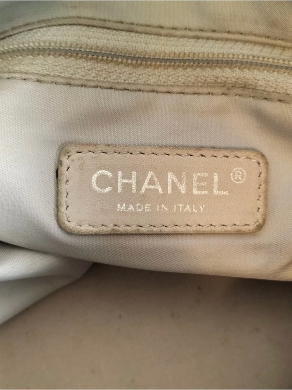 CHANEL Quilted Metallic Black Tote with Cream Accents - Picture 7 of 9
